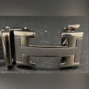 “H” Black Leather Belt w/ Silver Finish Buckle for Men, Size 54, Great Condition